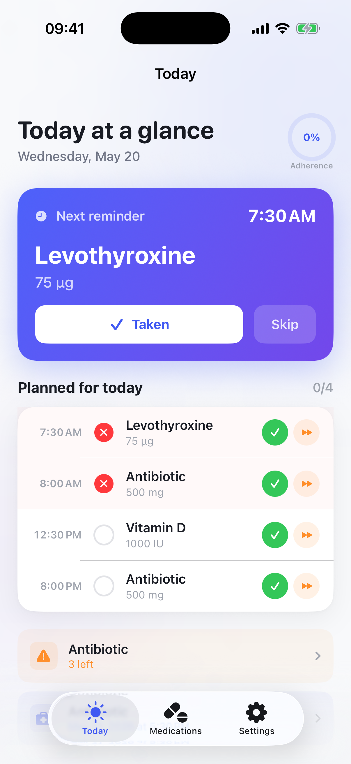 MediMemo today screen showing the next medication reminder, adherence progress, planned doses, and low-supply alert.